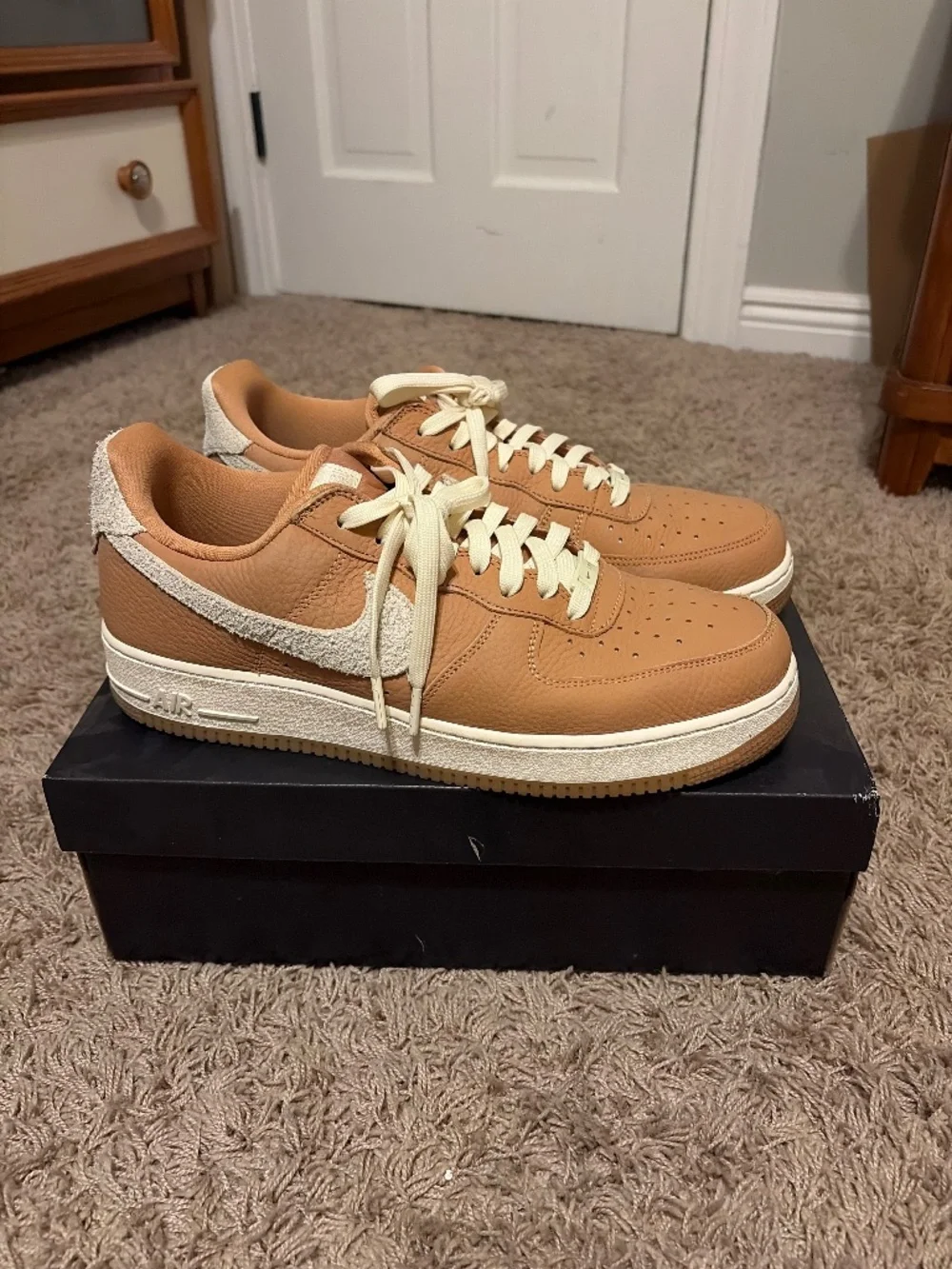 Air Force 1 ‘07 Craft Les Sneaker (Used once, very good condition)
